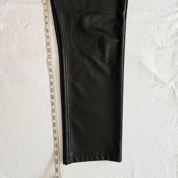 Abercrombie‎ & Fitch Vegan Leather 90s Straight Pant - Size 16. - Picture 11 of 14